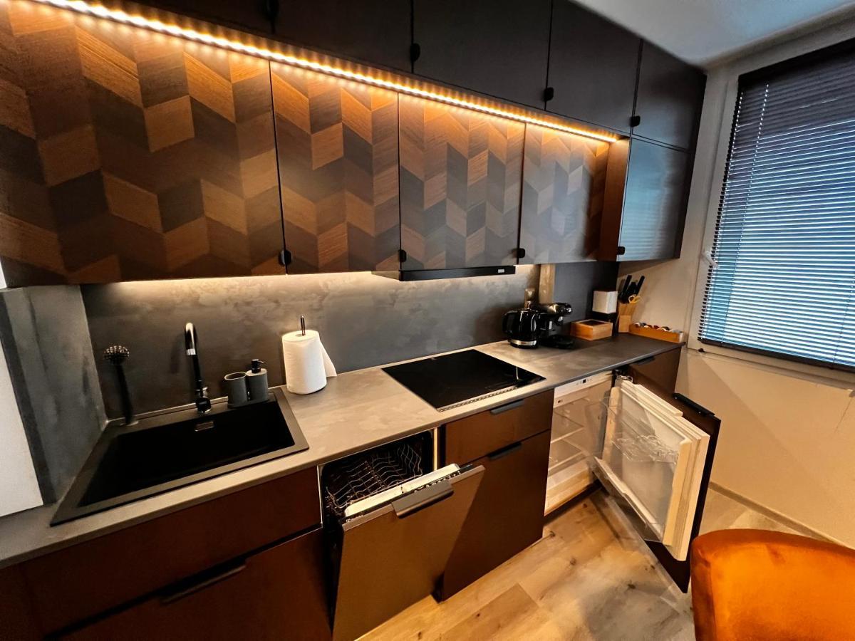 Apartment 14 Pietro Manhattan *