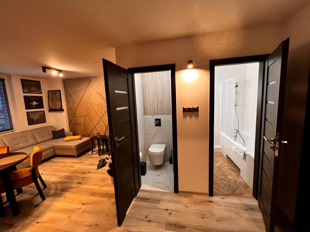 14 Pietro Manhattan Apartment *